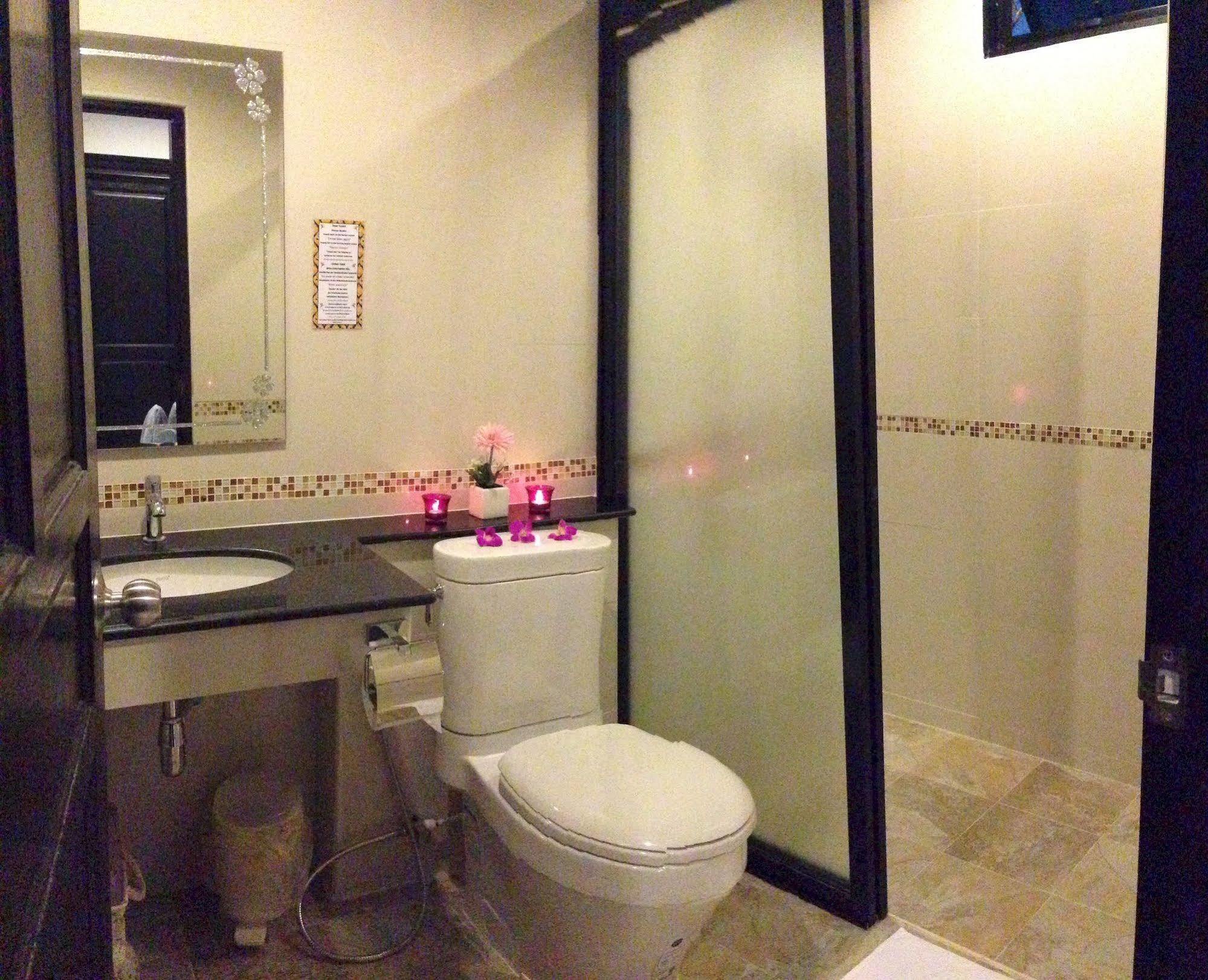 Swiss Paradise Boutique Villa Pattaya Bagian luar foto