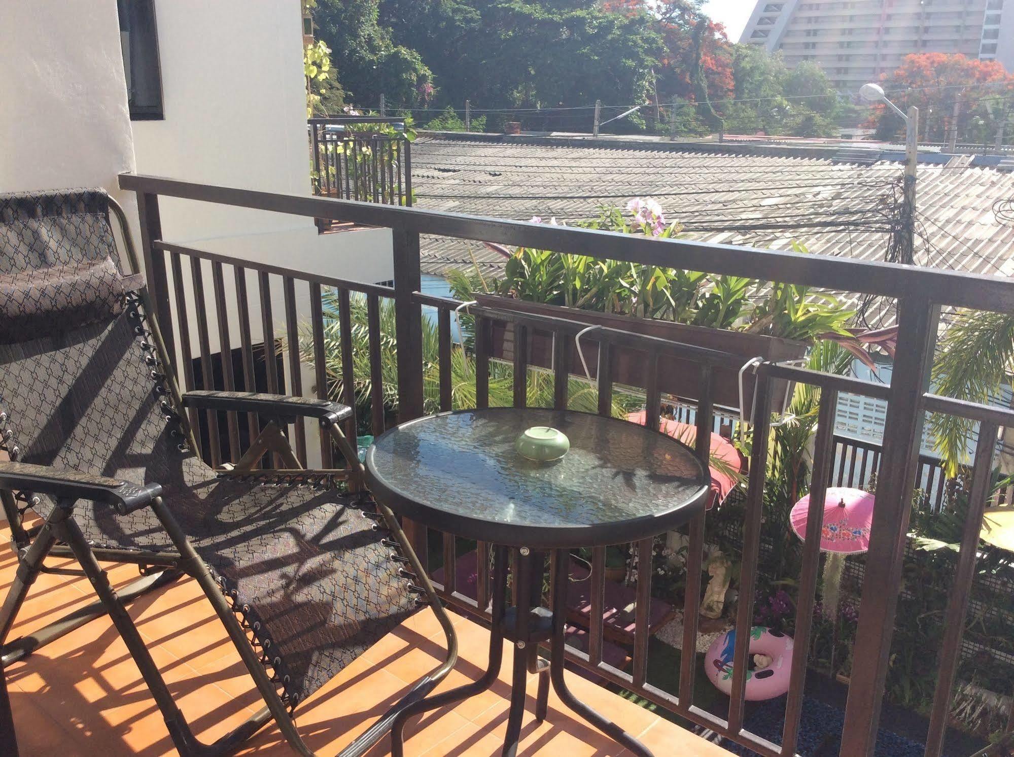 Swiss Paradise Boutique Villa Pattaya Bagian luar foto